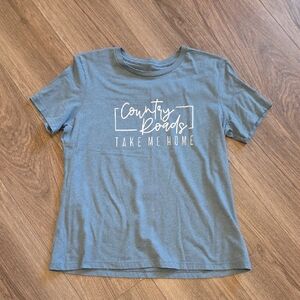 Country Road Women's Gray Graphic Tee